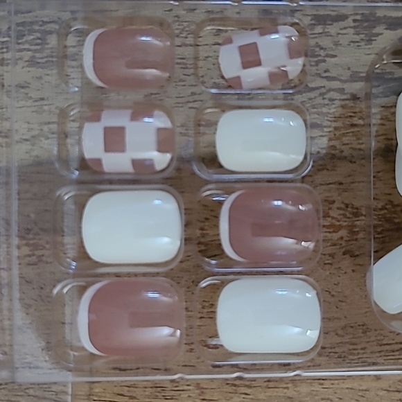 2/$16 Pink Checkerboard French Manicure Press On Nails - Picture 10 of 13